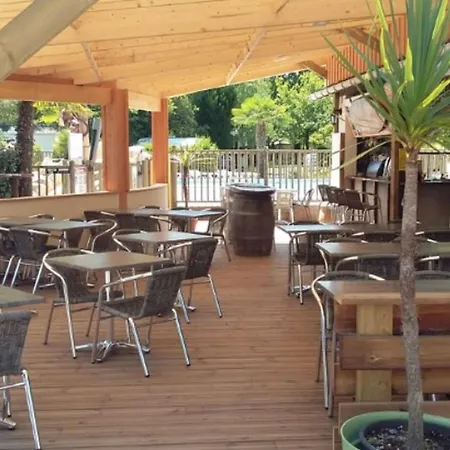 Camping Mobil-home Confortable Avec Clim - 6 Pers. - Api-1-52-2798 *