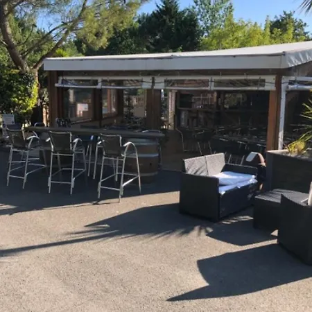 Mobil-home Confortable Avec Clim - 6 Pers. - Api-1-52-2798 Grayan-et-l'Hopital